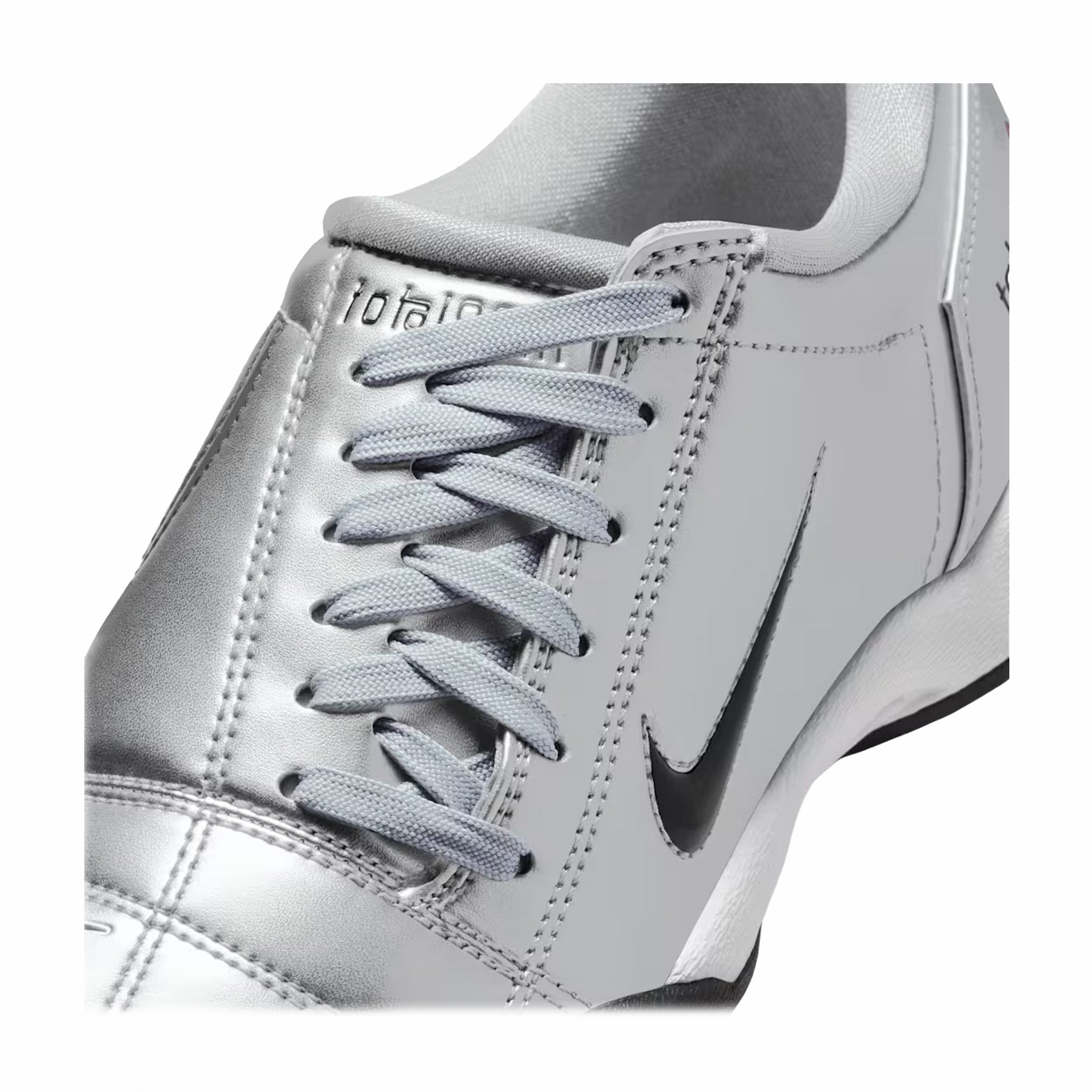 Nike Women's Total 90 III 