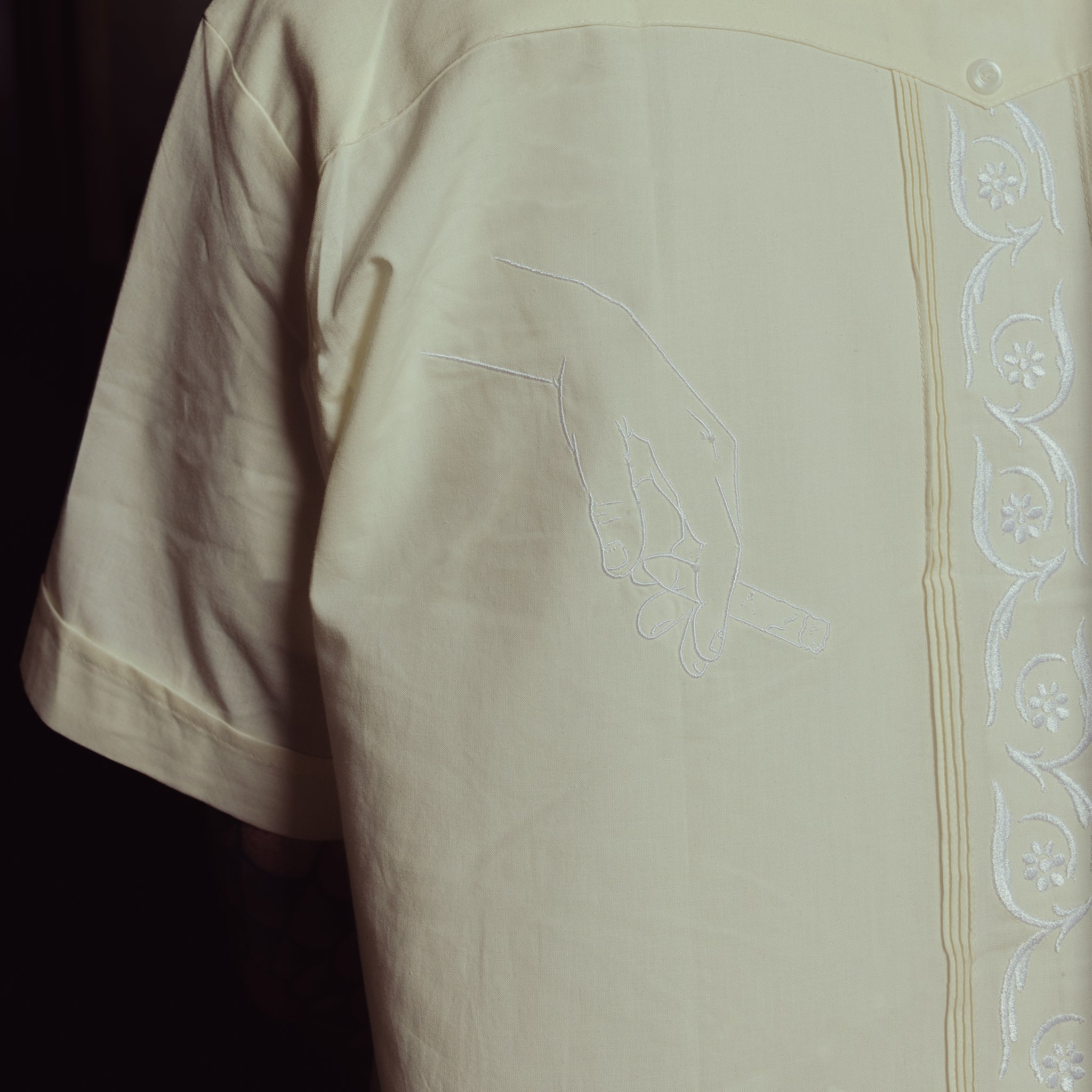 August "Cigar Lounge - Cuban Heritage" Guayabera (Off White)