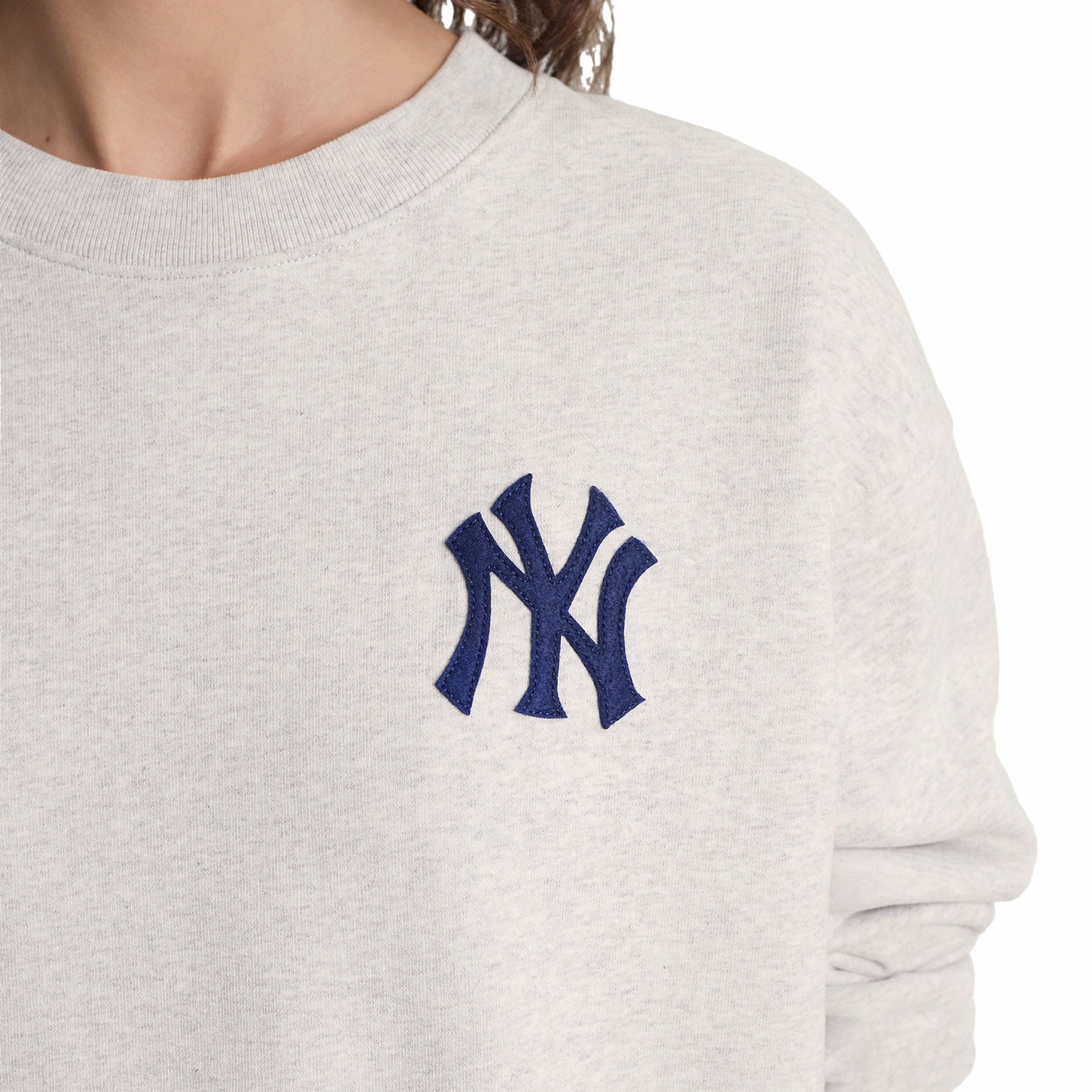 Sporty &amp; Rich Men's Heritage Yankees Serif Crewneck (Heather Grey/Navy) - August Shop