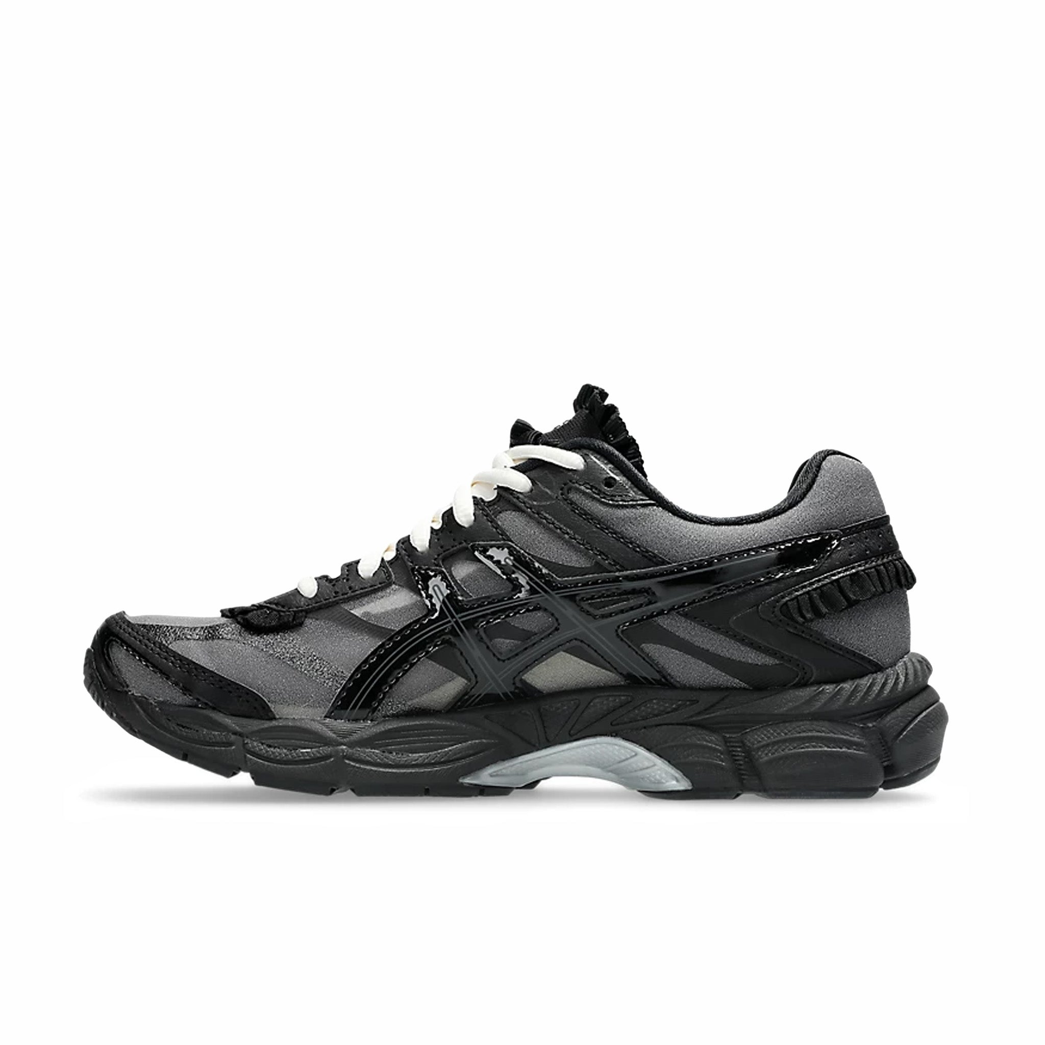 ASICS x Griff Women's GEL-Cumulus 16 (Black/Black)
