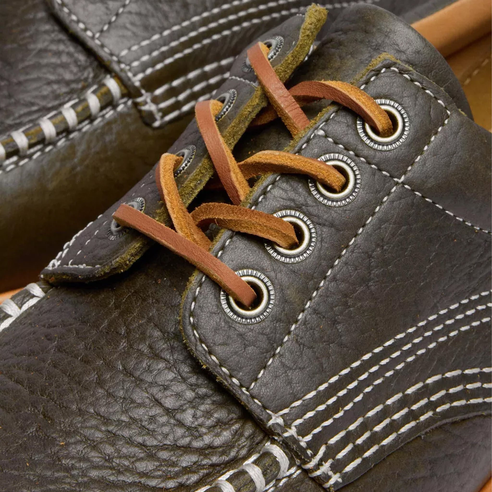 Dr. Martens Unisex Lowell Leather Moc Toe Shoes - DMS Olive (Wild Grain) - August Shop