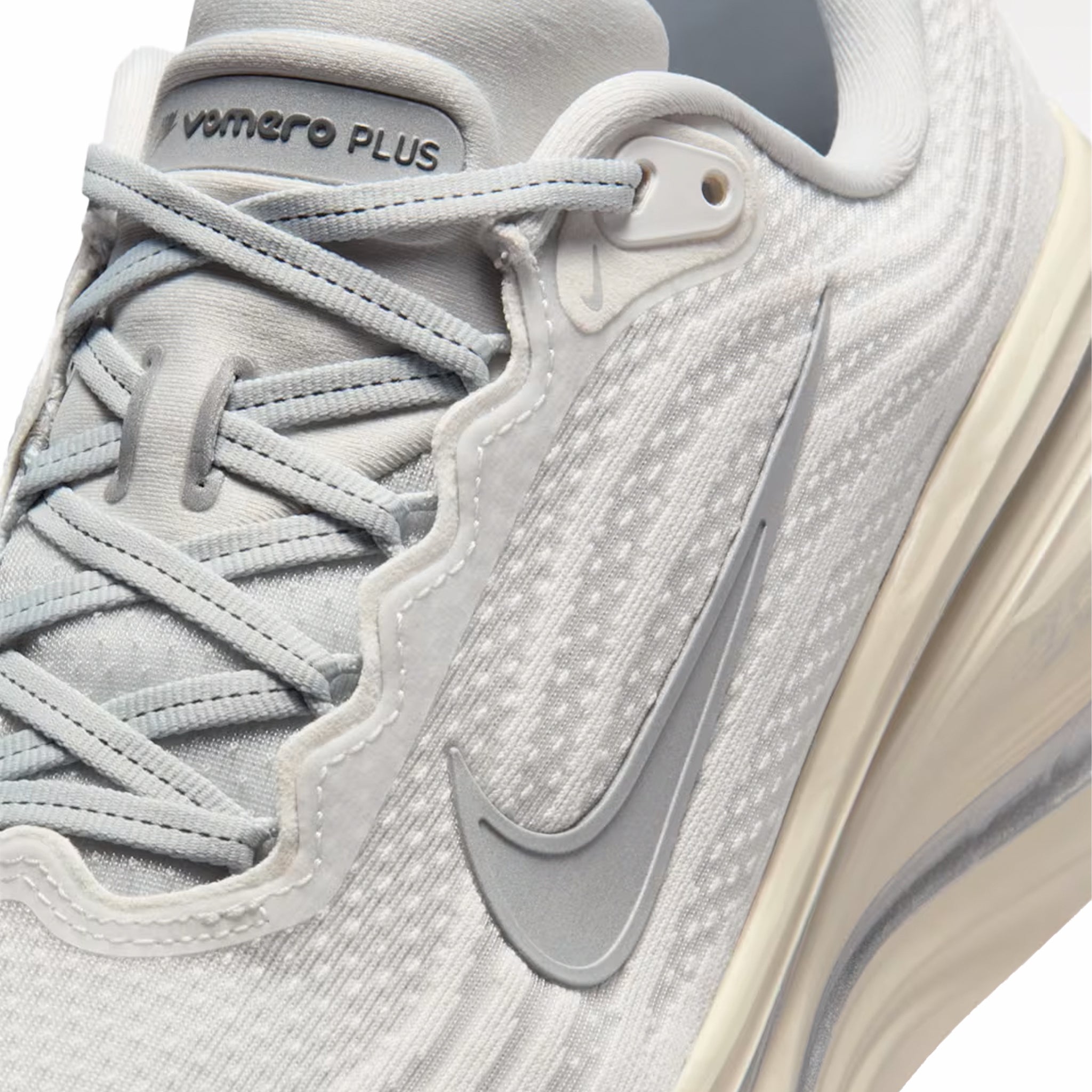Nike Men's Vomero Plus (Platinum Tint/Grey Fog/Iron Grey/Reflect Silver) - August Shop