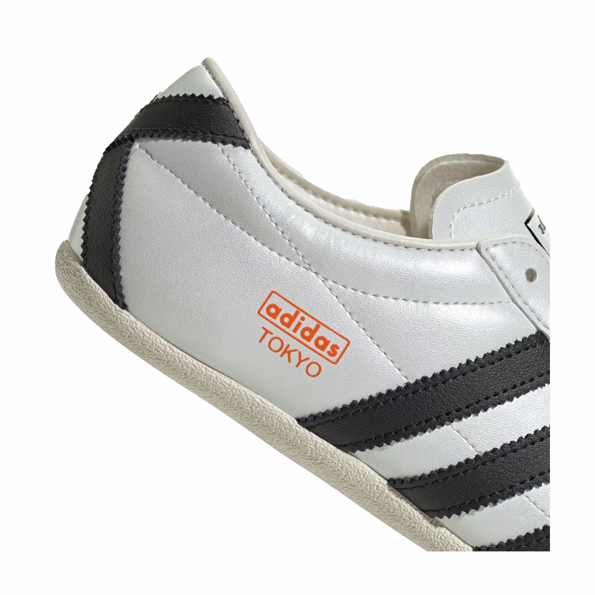 SHE Tokyo シートーキョー　Effi　オフホワイト Adidas Women's Tokyo Shoes (Zero Metallic/Core Black/Off White