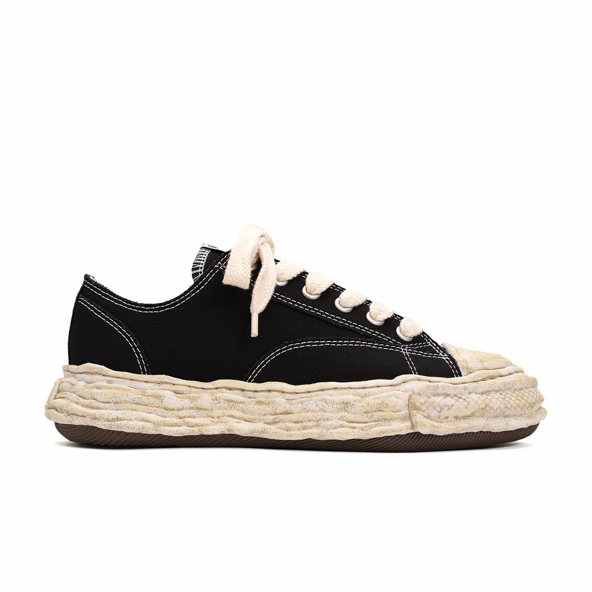 Maison MIHARA YASUHIRO &quot;PETERSON23&quot; OG Dyed Sole Canvas Low-Top Sneaker (Black)