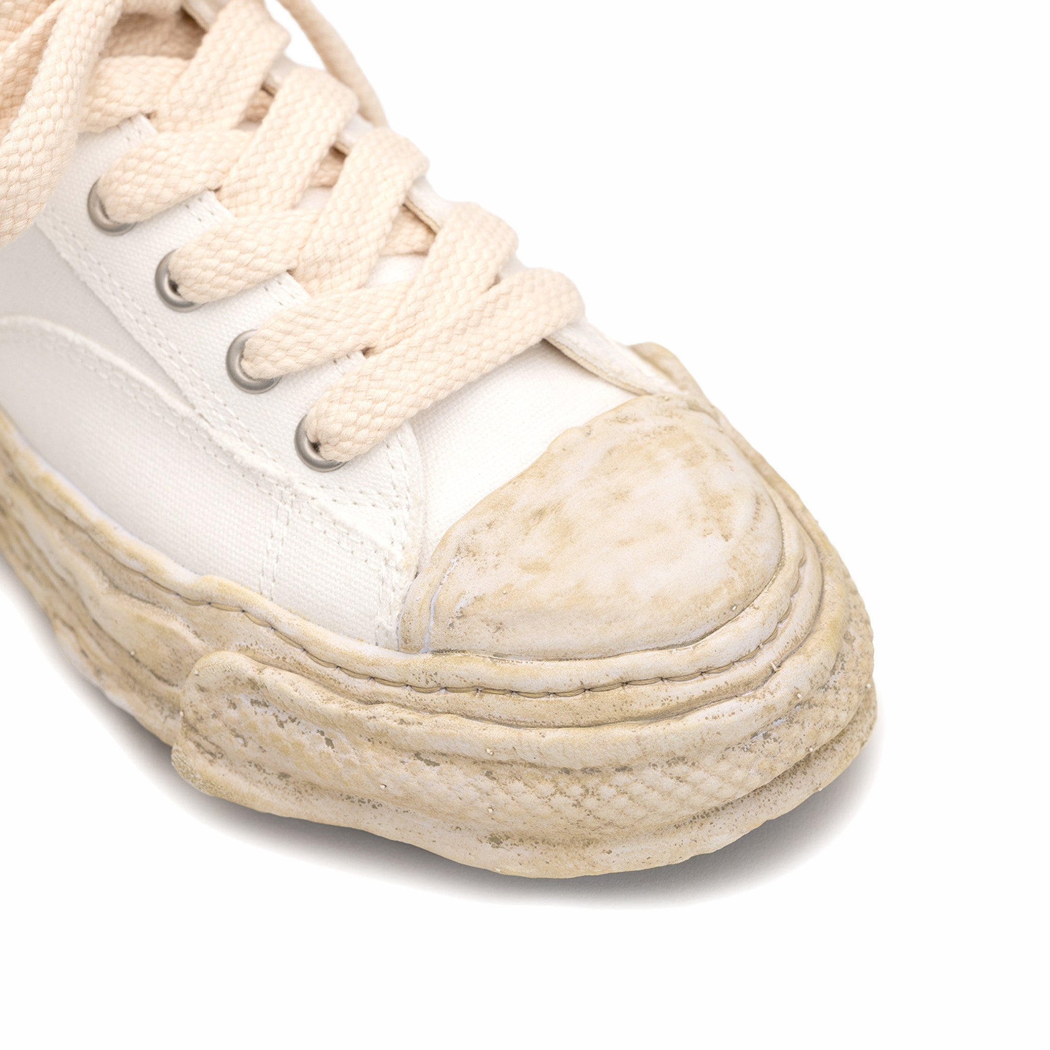 Maison MIHARA YASUHIRO &quot;PETERSON23&quot; OG Dyed Sole Canvas Low-Top Sneaker (White) - August Shop